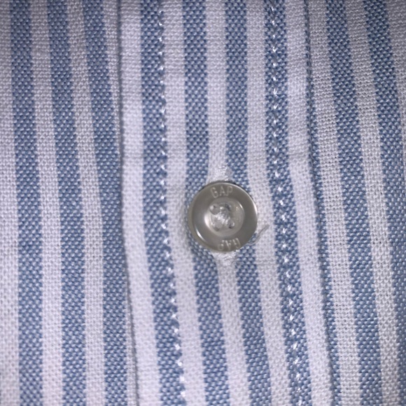 GAP PREPPY STRIPED BUTTON DOWN - Picture 5 of 5